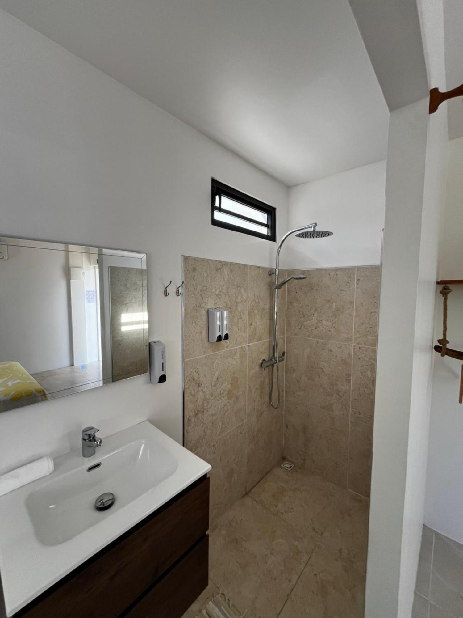 Moorea Chill And Beach Lodge Teavaro Екстер'єр фото